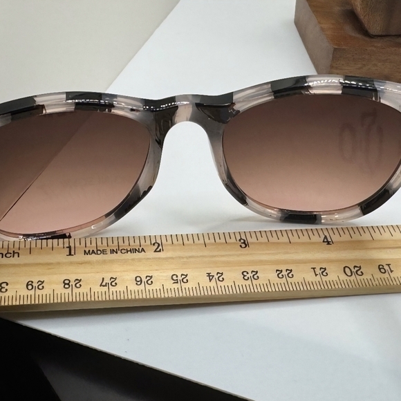 Oscar De La Renta Tortise Shell Blush Rose Brown Cat Eye Sunglasses - Picture 10 of 10